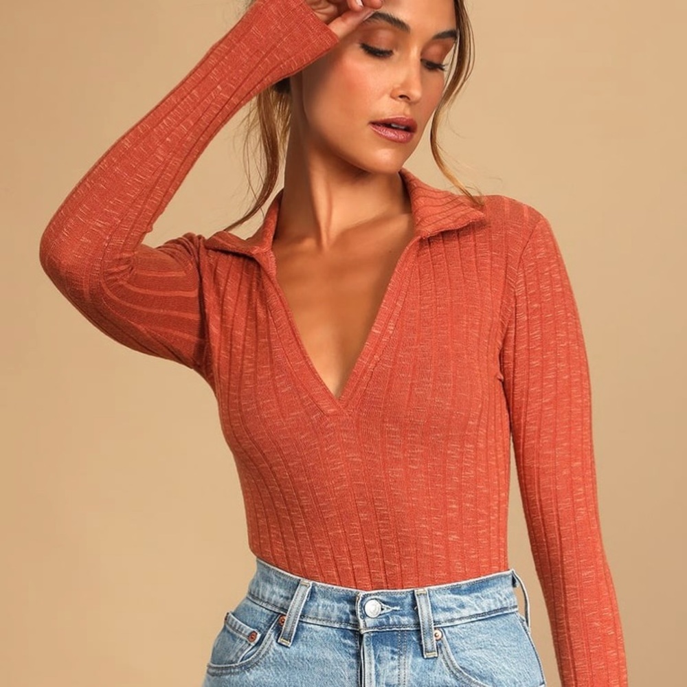 Lulu’s You Belong Here Rust Orange Ribbed Collared Long Sleeve Bodysuit M